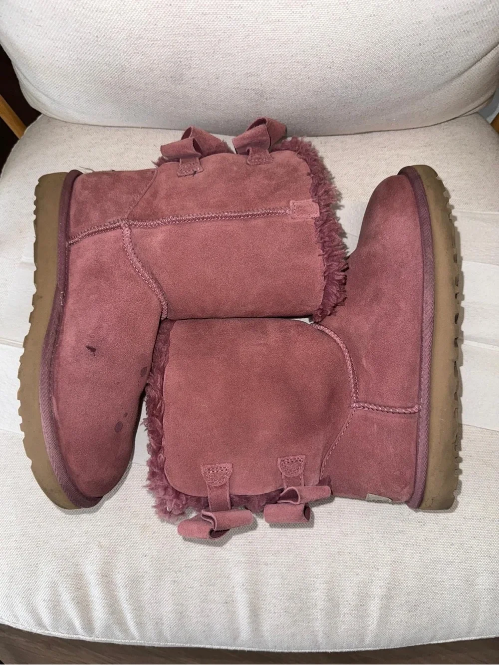Ugg Australia Bailey Bow Short Mid-Calf Purple Pink Suede Sheepskin Boots Sz 8